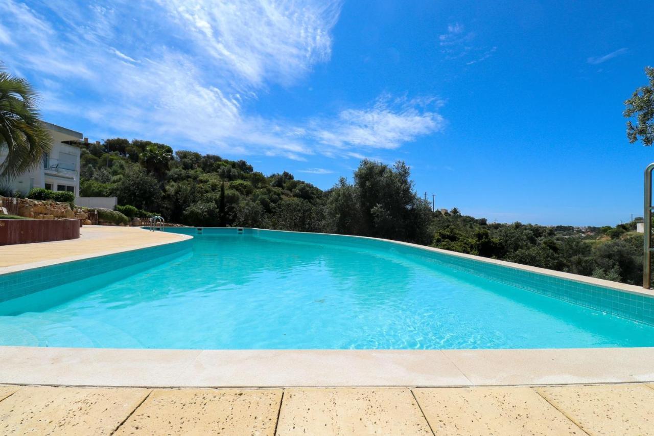 Lovelystay - Divine 3Bdr Duplex House W/ Pool & Garden Patroves Dış mekan fotoğraf
